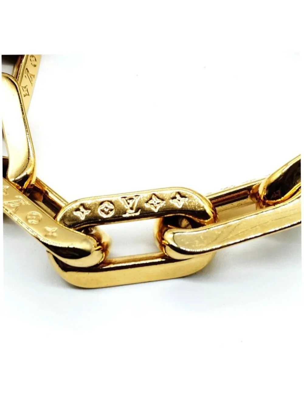 Louis Vuitton bold louis